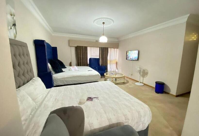 펜션 Chic Guest House & Solar System Free From Load Shedding