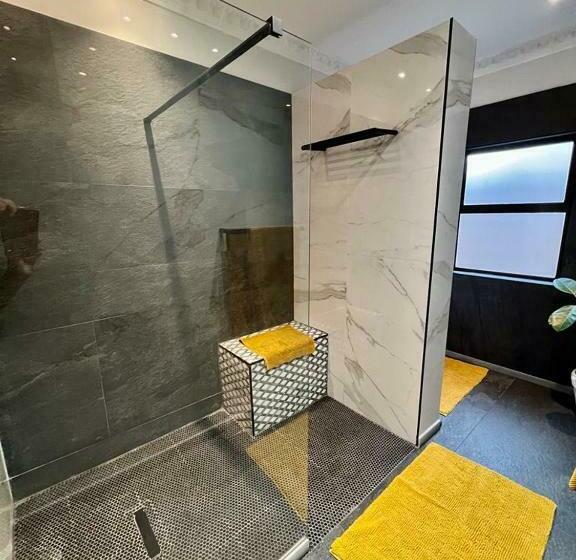 Pension Forty 4 On Hoog