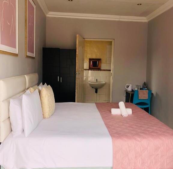 הוסטל Innoview Lodge