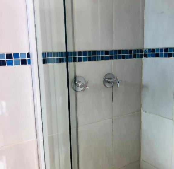 הוסטל Innoview Lodge