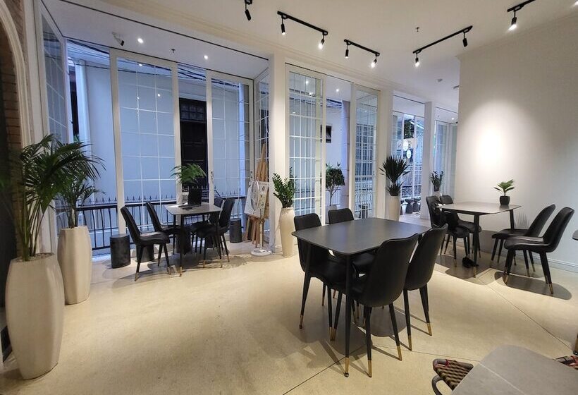 Amy Hotel And Apartment Hue