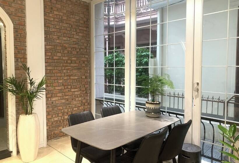 Amy Hotel And Apartment Hue