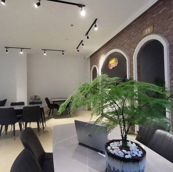 Amy Hotel And Apartment Hue