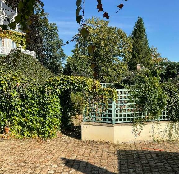 민박 Le Camelia A Manoir Sainte Cecile