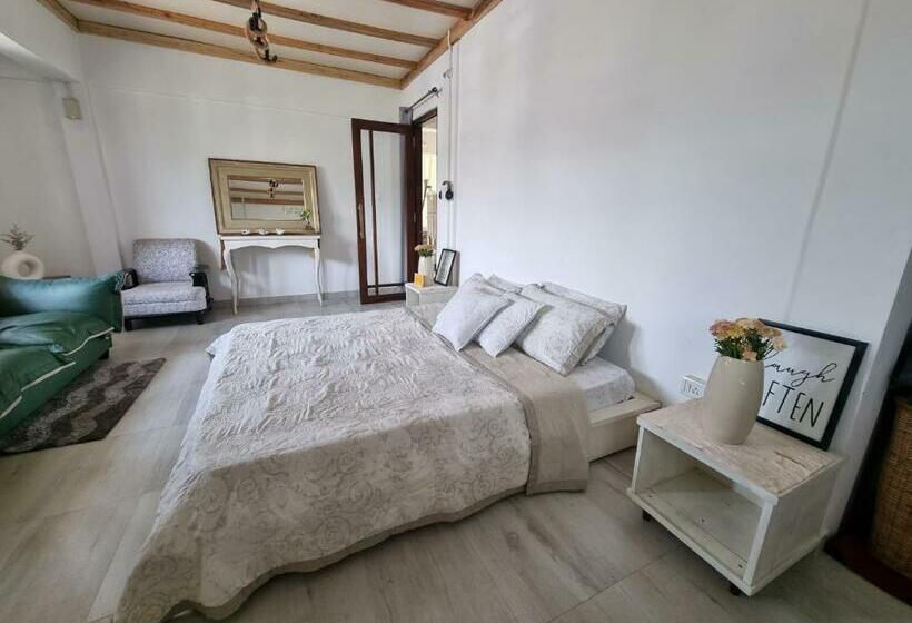 مبيت وإفطار Medom S Bnb