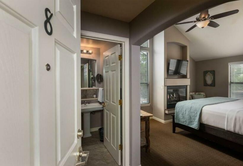 Отель Inn Above Oak Creek Sedona