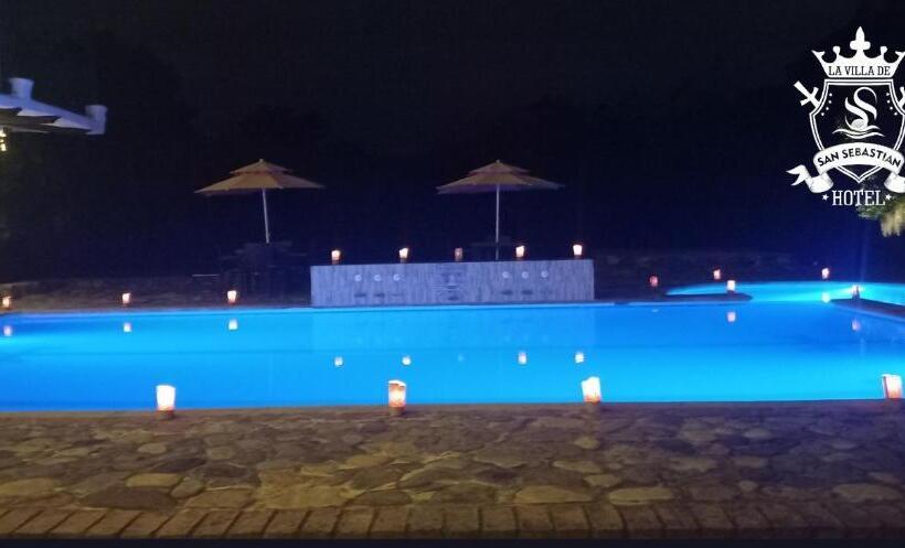 هتل La Villa De San Sebastian
