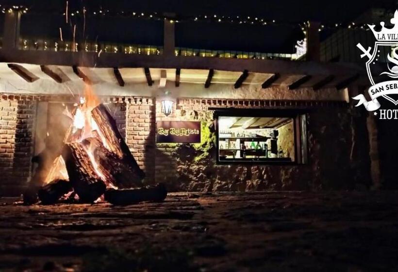 هتل La Villa De San Sebastian