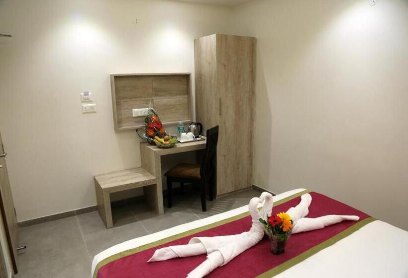 Отель Nova Pride