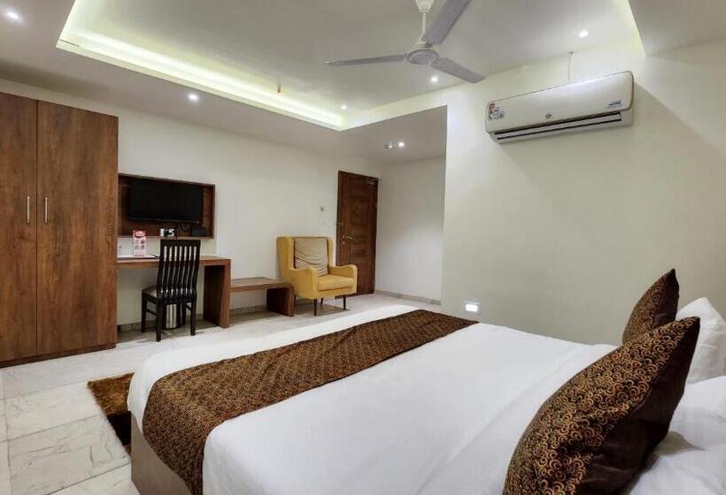 Отель Nova Pride