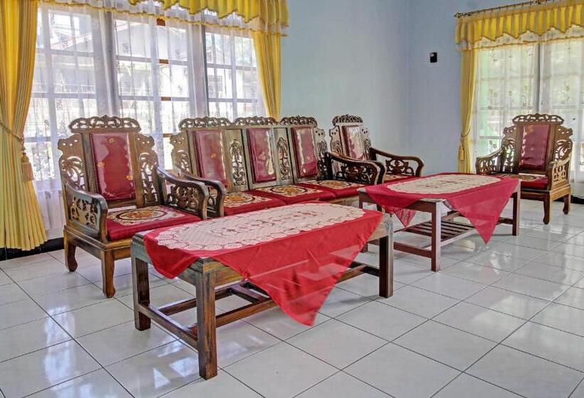 酒店 Spot On 91214 Desa Wisata Pandean