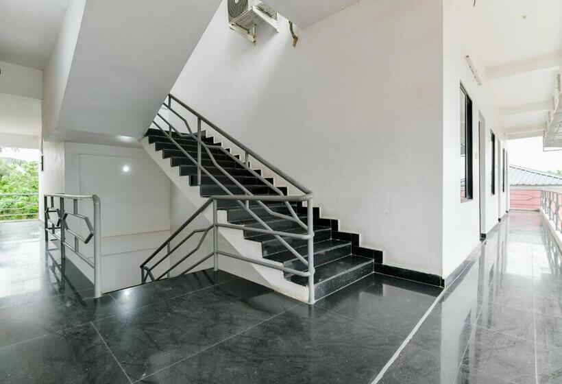 فندق Vattekkad Tourist Home