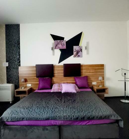 בית מלון כפרי Lion Blue Point