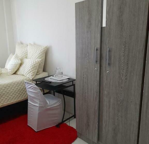 פנסיון Sunset Guesthouse   Mthatha