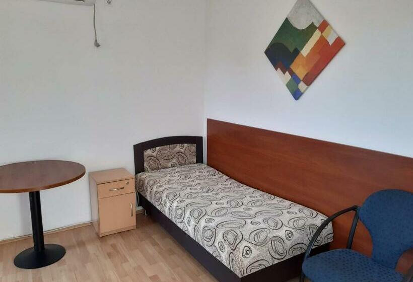 פנסיון üveghíd Vendégház