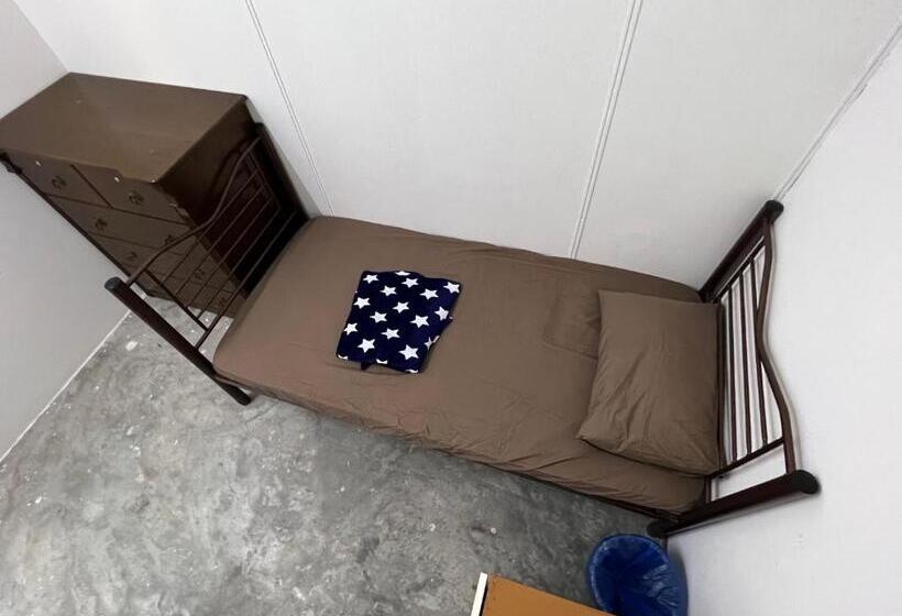 ユースホステル Jiaxin Dormitory Puteri Wangsa 家馨旅舍