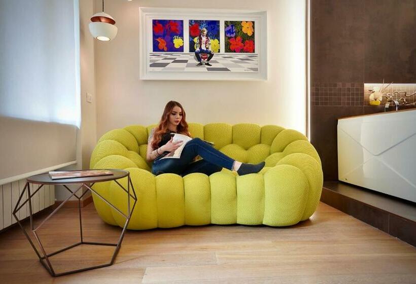 تختخواب و صبحانه Arbiter Suite Milano