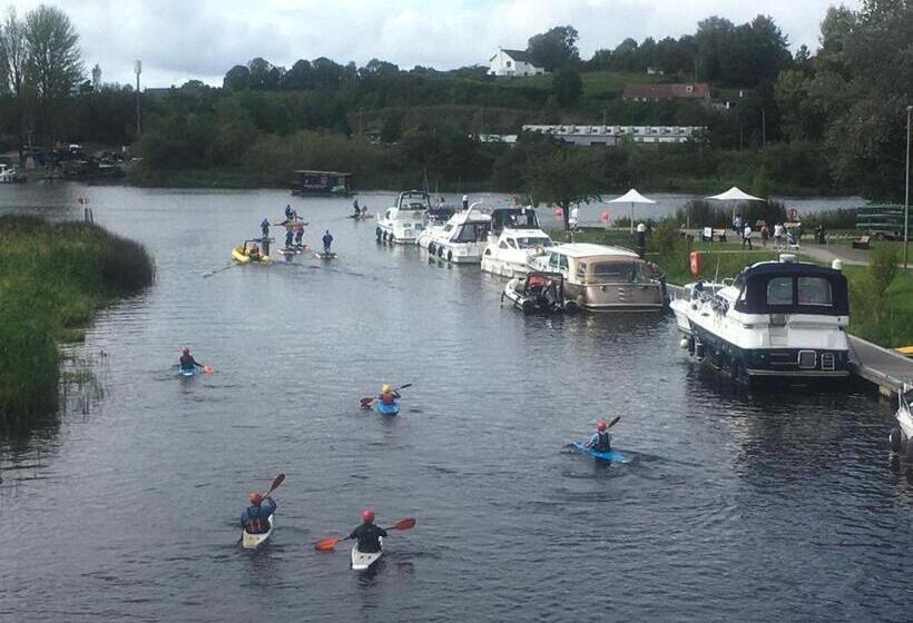 مبيت وإفطار Ashwoods House