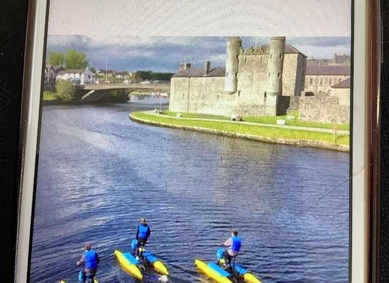 مبيت وإفطار Ashwoods House