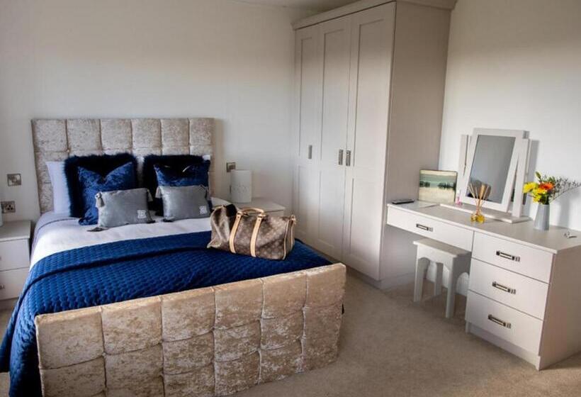 مبيت وإفطار Ashwoods House