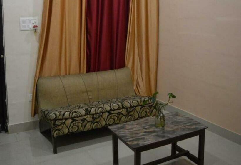 مبيت وإفطار Guleria Cottages