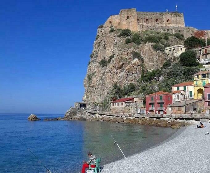 住宿加早餐 Scilla Centro