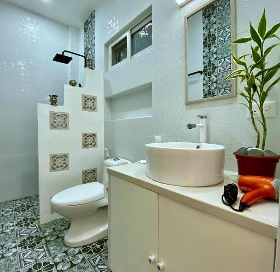 تختخواب و صبحانه Sparrow S Nest