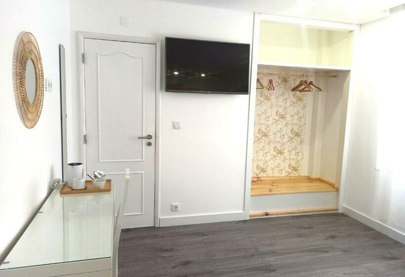 مبيت وإفطار Supertubos House Peniche