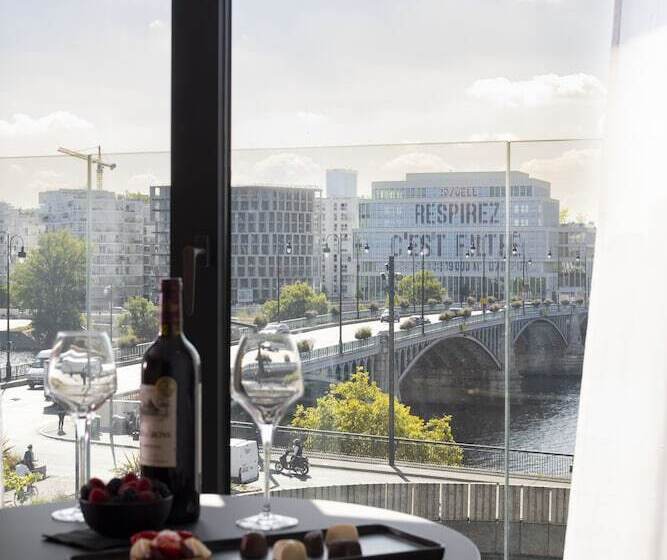 Отель Howard Sur Seine  Asnieres Paris La Defense