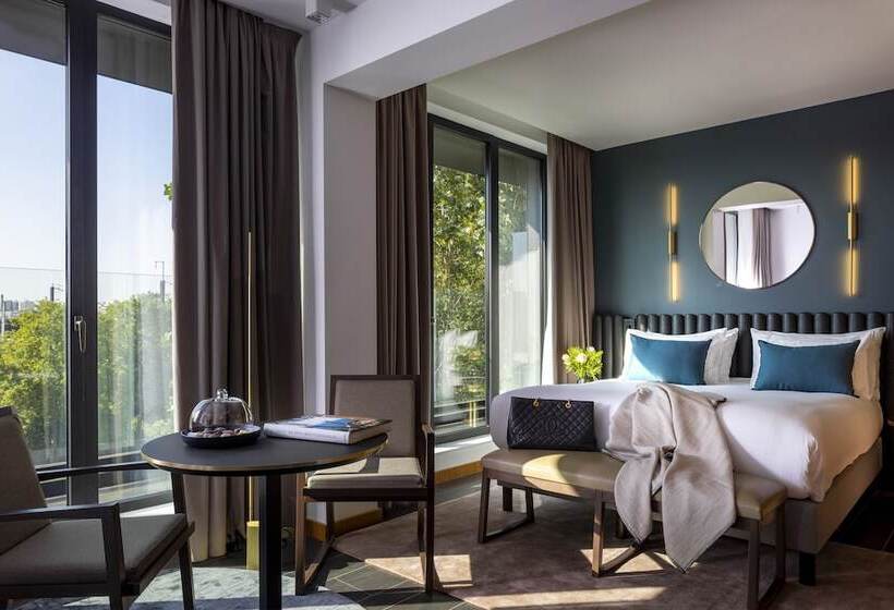 Отель Howard Sur Seine  Asnieres Paris La Defense