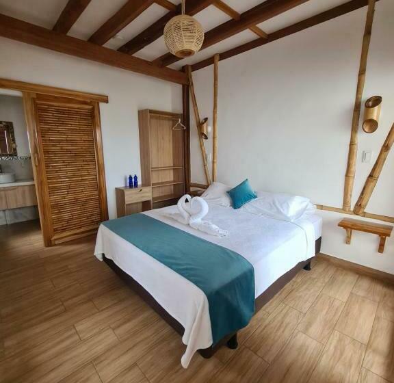 Отель Intiquilla