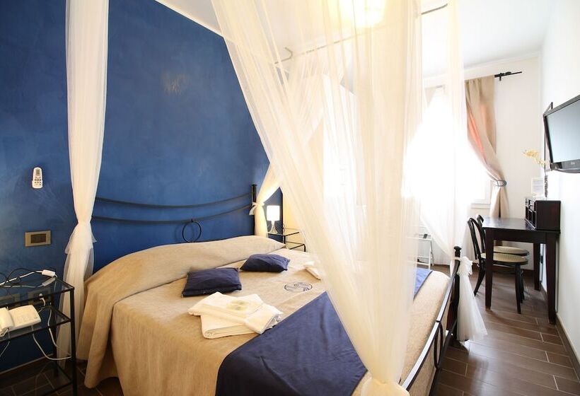 هتل Noto Marina E Spa