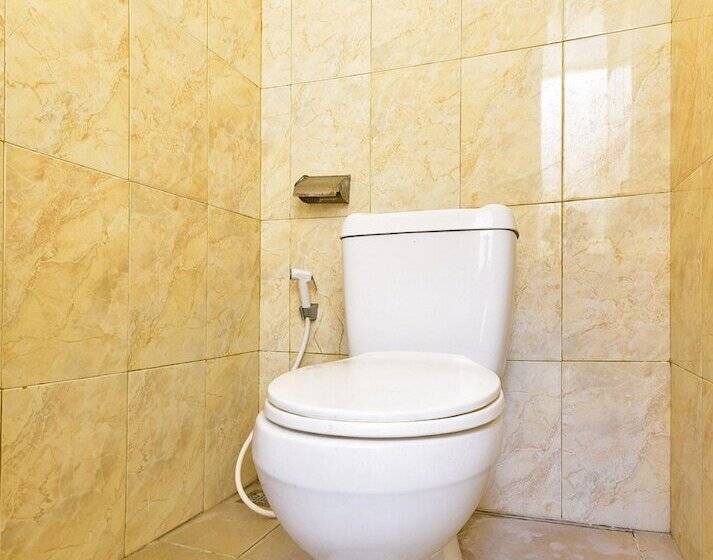 בית מלון כפרי Oyo 91191 Lovina Dolphin Lodge