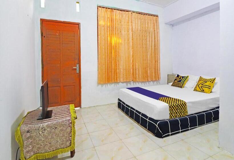 호텔 Spot On 91222 Kanjeng Mami Homestay Syariah