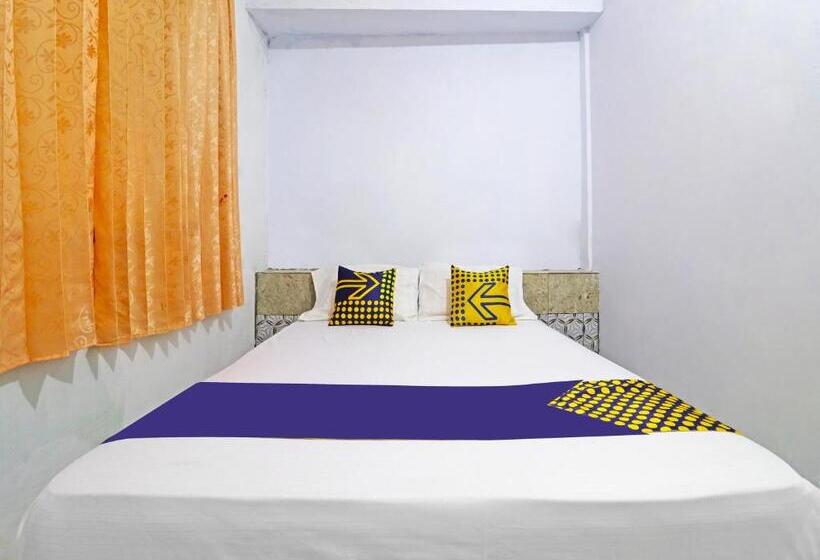 호텔 Spot On 91222 Kanjeng Mami Homestay Syariah