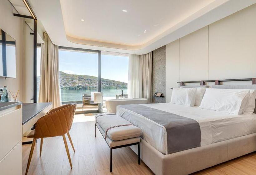 فندق Yacht Premium