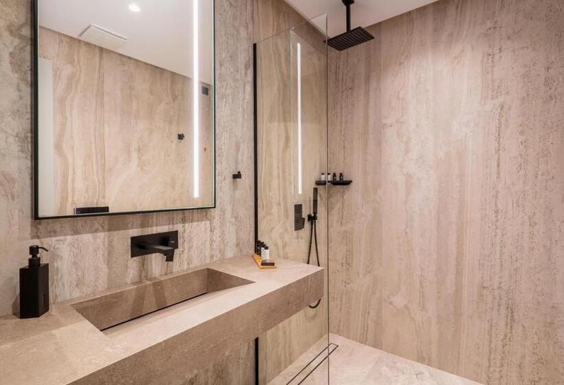 فندق Yacht Premium