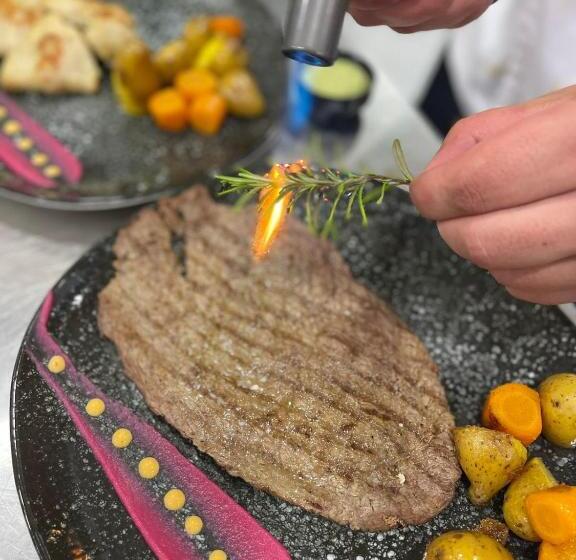 فندق Yacht Premium