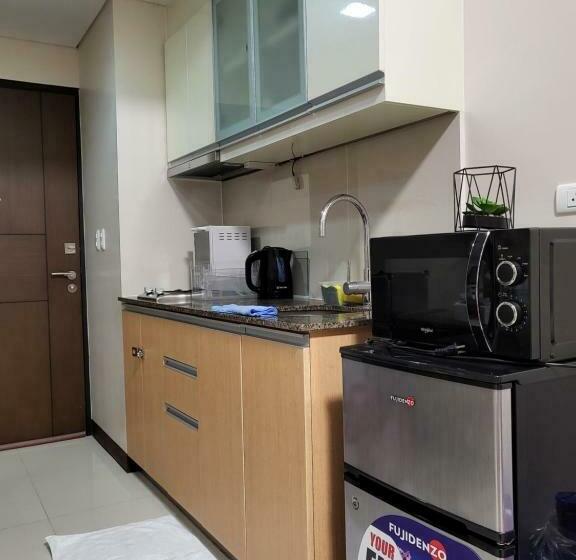 Newport 101 West Wing