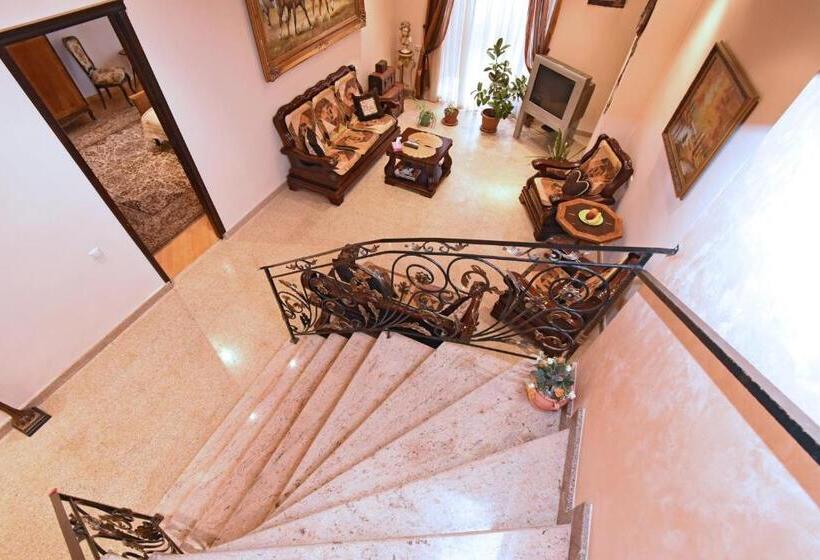 펜션 Guest House Yerevan