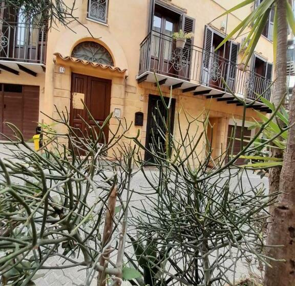 بنسيون La Sinfonia Di.kerkent