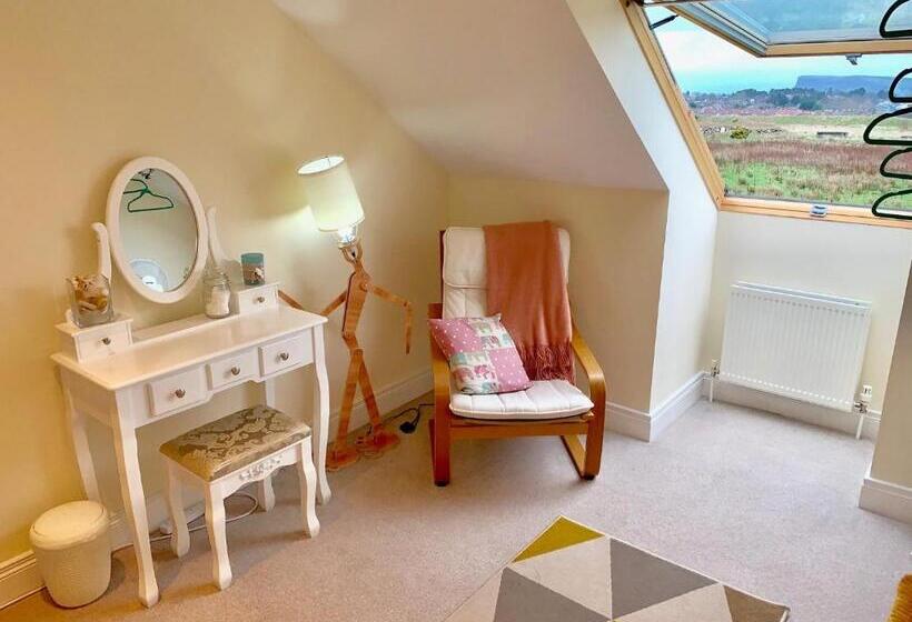 بنسيون Loft Room @ Sean And Janes