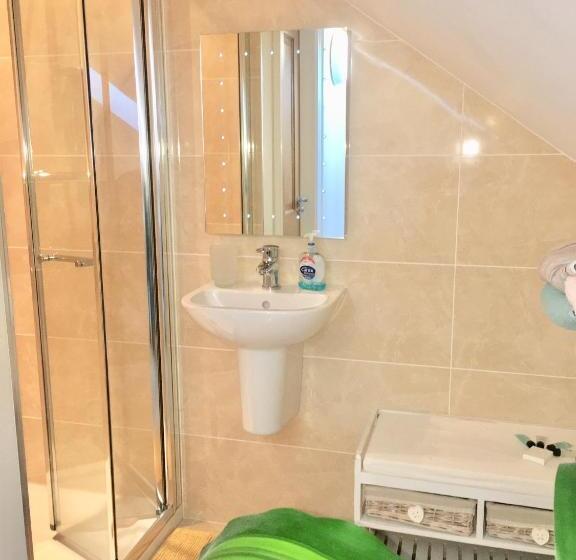 بنسيون Loft Room @ Sean And Janes