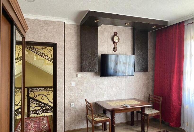 膳宿费 Town House