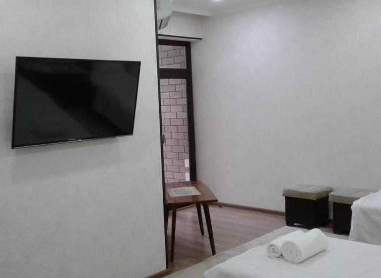 膳宿费 Town House