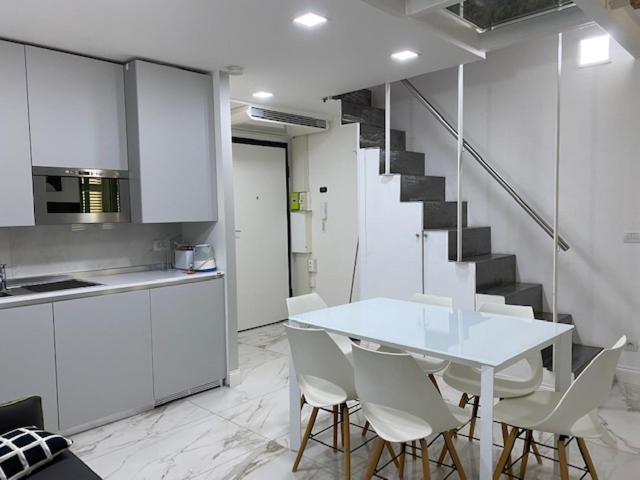 Sunflower Apartments