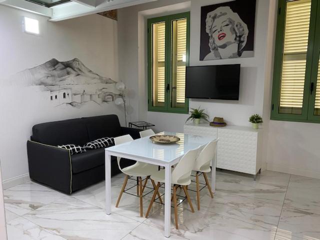 Sunflower Apartments