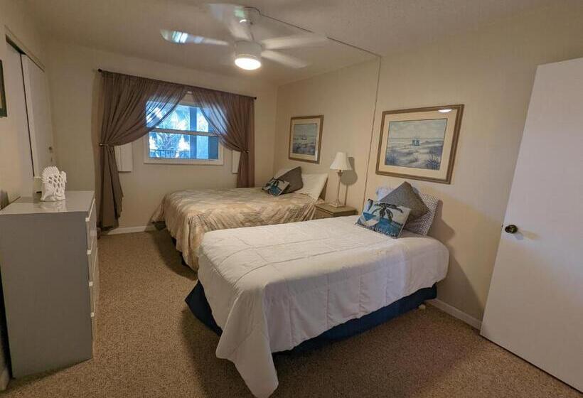 Sea Club Condo #103