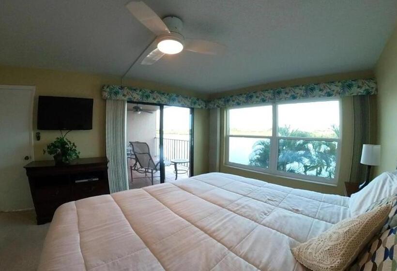 Sea Club Condo #103