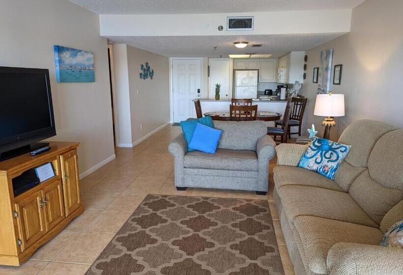 Sea Club Condo #103